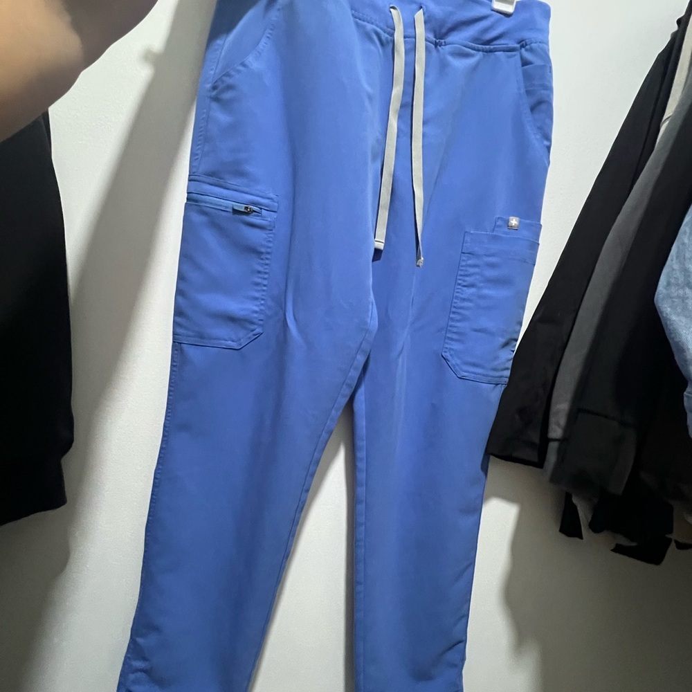 Figs Women’s Ceil Blue Yola - Petite Scrub Pants